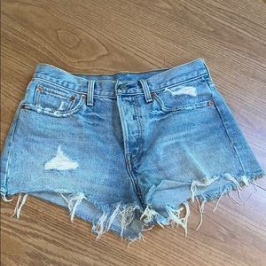 Levi’s vintage distresses Jean / Denim shorts